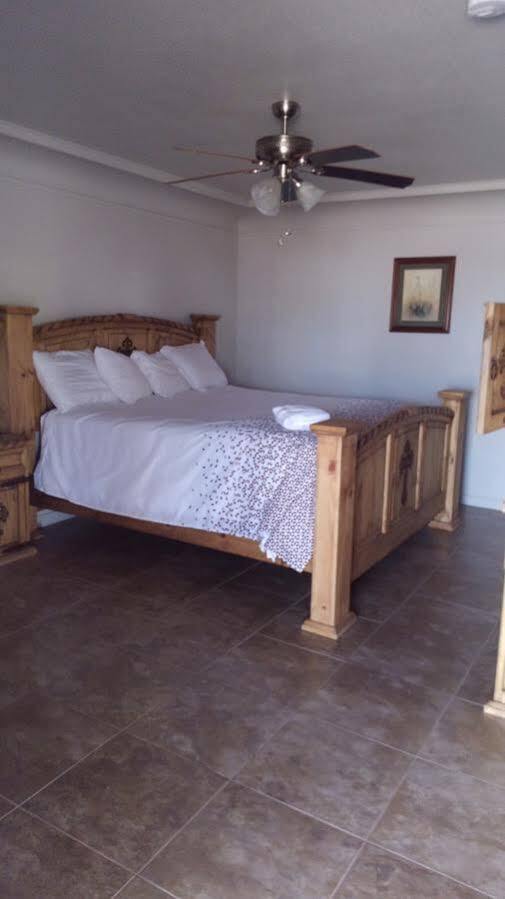 Whitten Inn Van Horn Bagian luar foto
